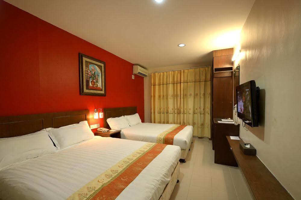 קואה Bahagia Hotel Langkawi מראה חיצוני תמונה